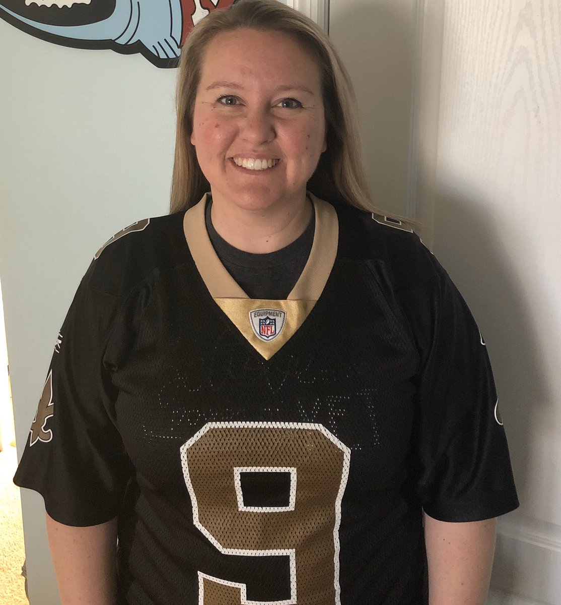 #TeamThursday repping the amazing <a href="/drewbrees/">Drew Brees</a> ! #WEareLakota <a href="/LakotaEndeavor/">Endeavor Elementary</a>