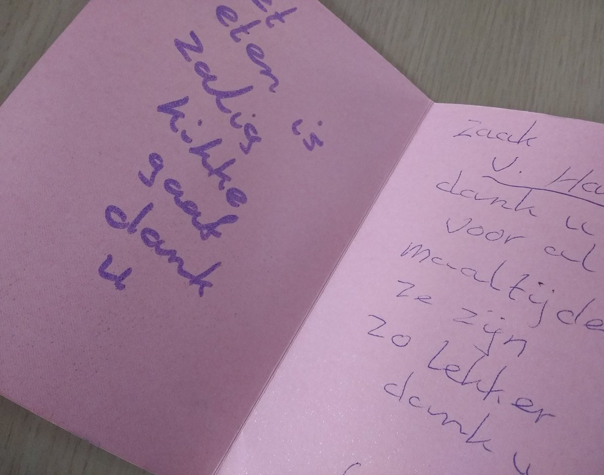 Lijst maaltijdpakketten <a href="/RestoVanHarte/">Resto VanHarte</a> voor kwetsbare bewoners gereed. Distributie van 100 pakketten voor Escamp1 zaterdag door collega's en vrijwilligers. Ook in andere wijken door #xtrawelzijn zijn vrijwilligers dan op pad. Lieve en dankbare reacties <a href="/IrmaBolhuis/">Irma Bolhuis</a> <a href="/Mooiwelzijn/">Mooi welzijn</a>