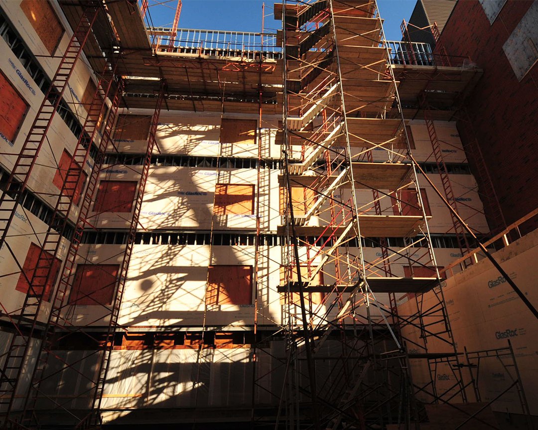 BostwickDesign's tweet photo. Progress continues on the New Patient Care Tower at @upmc Hamot. These pictures were taken on March 26. The exterior curtain wall is nearly complete! PCT will have 64 ICU rooms with 25 of them being Isolation Rooms.
#bostwickdesign #design #build #partnership #healthandwellness https://t.co/bmmszFduRp