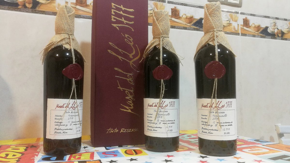 Sanchis811's tweet photo. La cuarentena con vinos del @maset mucho mejor. 😂😂
No soy ningún entendido en vinos, pero si e probado muchos y el Maset del Lleo 1777 es de los mejores que e probado. https://t.co/QRu6HWrWts