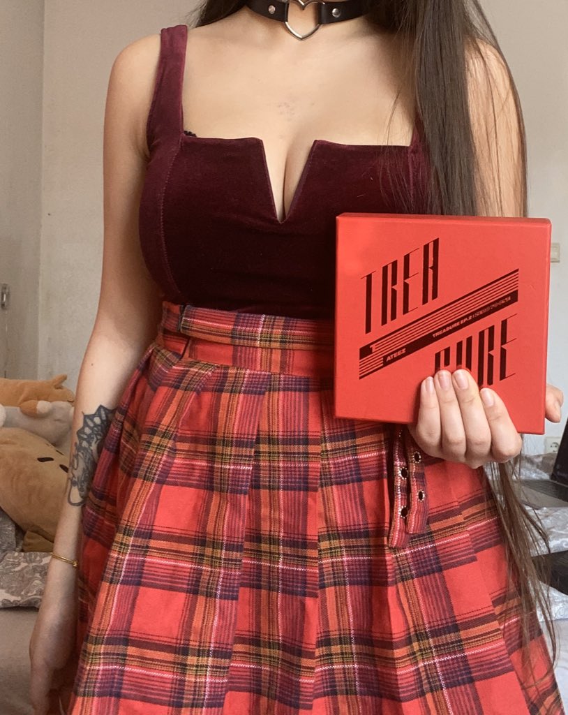 Me dressing up as the Ateez’s Albums as a thread   #ATEEZ