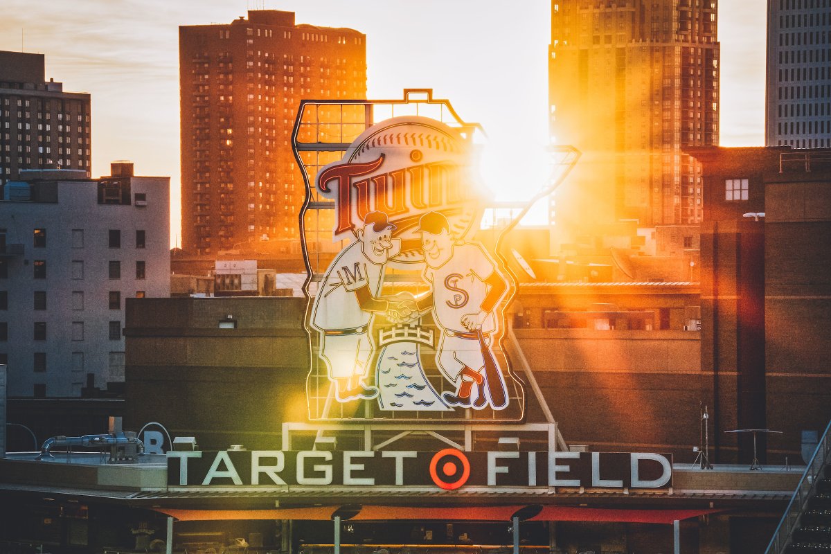Twins's tweet photo. Rise &amp; shine, let's come together and celebrate the #TwinsOpenerAtHome today ❤️ #MNTwins https://t.co/u47DQaK2n3