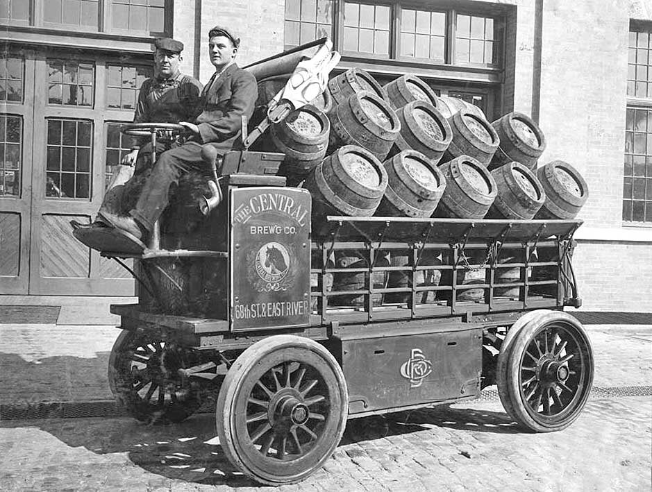 HALF MOON. FULL DELIVERY.
For the past week we've been delivering beer from our casks &amp; kegs, along with wine, pub snacks and soft drinks to local customers who are on our database.
Please email me at thehalfmoonfreehouse@gmail.com &amp; I'll send you all the details. Thank you. Max