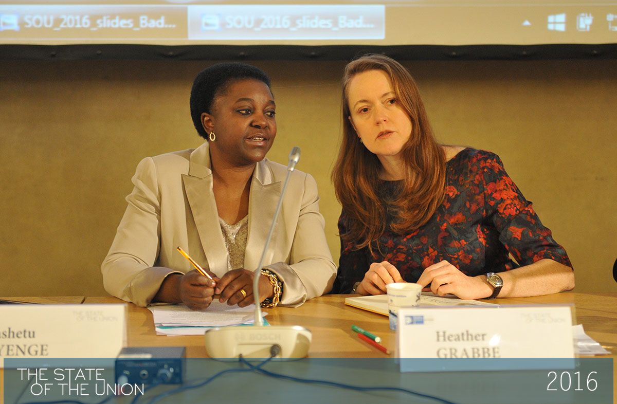 EUISoU's tweet photo. The #SOU2016 was all about Women in Europe and the World! Discussion revolved around how applying a gender analysis can help see more clearly on issues such as migration and citizenship, social affairs, conflicts, sexual politics.
@ValerieAmos @HeatherGrabbe
#ThrowbackThursday https://t.co/KDu5QkfoRb