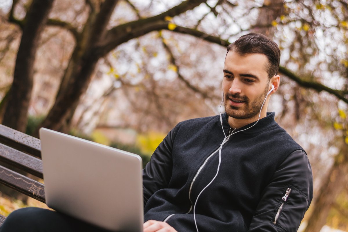 FastLaneCEE's tweet photo. Everything you wanted to know about how Instructor-Led Online training works!  Check out this 1-minute video: https://t.co/GlZ9i0rXVo https://t.co/xpw8dr9LnU
