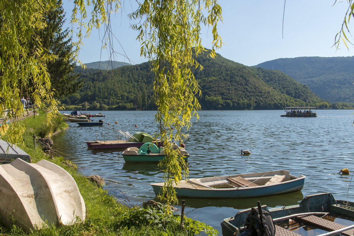 giancascolari's tweet photo. Lago di Piediluco (TR) #cartolinedalmondo https://t.co/WGvSiXErRC