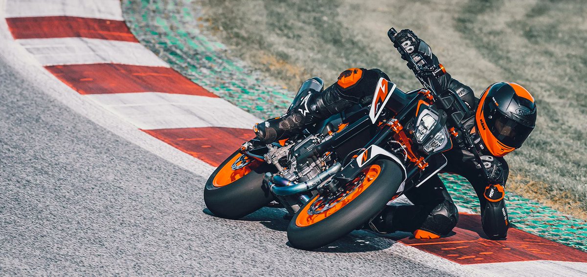 Read my new article
KTM reveals the new Duke 890R
drivetribe.com/p/ktm-reveals-…
#news #KTM #ktmduke #motorcycles #superbike #StreetFighter #paralleltwin