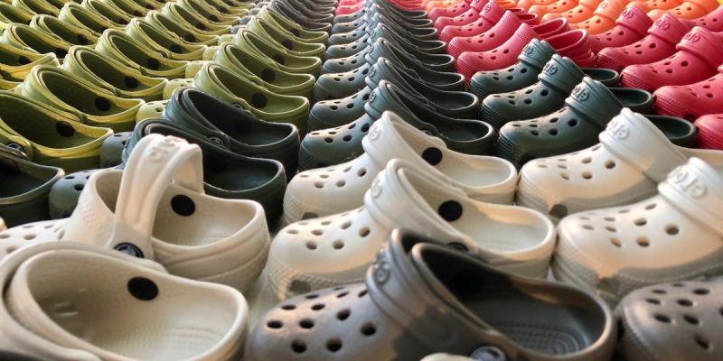 crocs free to healthcare workers