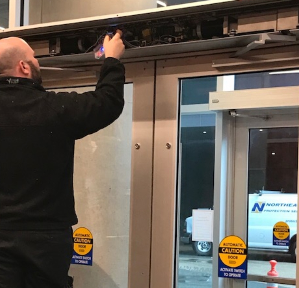 NortheasternPro's tweet photo. Our systems technician, Remi, understands complex commercial challenges. Door hardware like this is critical to your building's access control.
#yourprotectionpartner
#accesscontrol
#security
#safety
#northeasternpro https://t.co/8CE1hyANfN