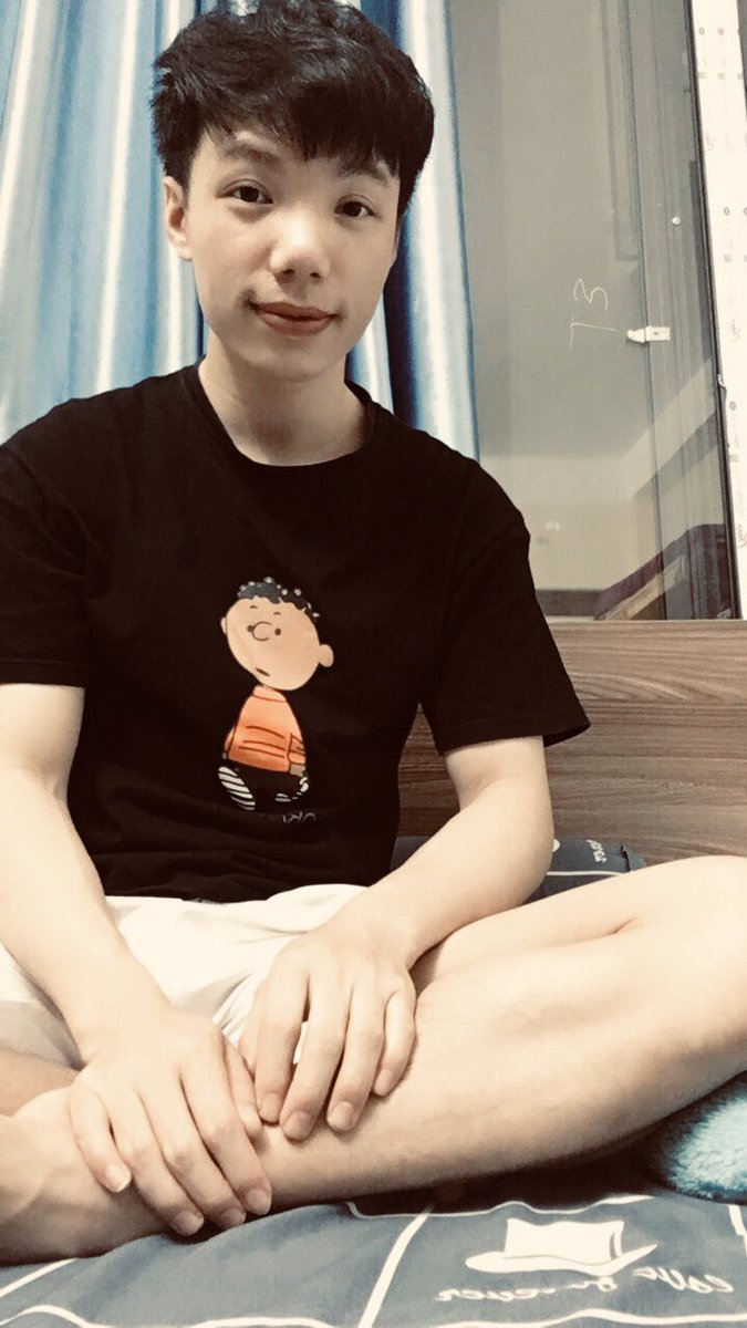 blued19922's tweet photo. Hãy cứ độc thân, cho đến khi bạn tìm được một người có thể giúp bạn bình tĩnh trong những th��i điểm tồi tệ nhất... 😌😌 https://t.co/mlb1UVzOL9