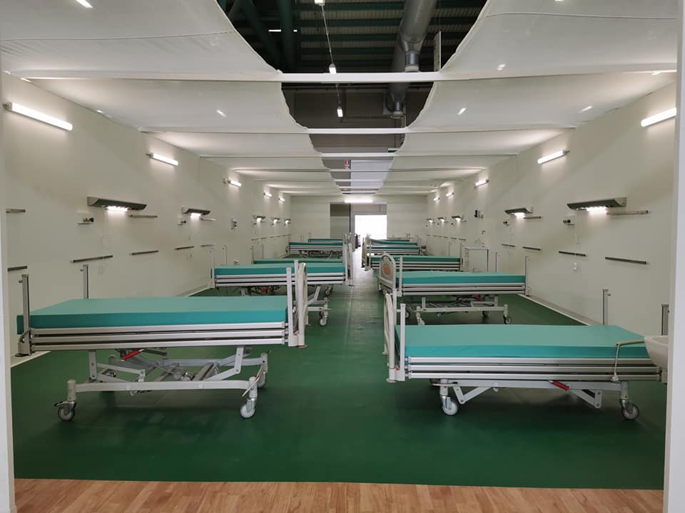 Anche Mapei è tra le aziende che hanno contribuito alla realizzazione dell’ospedale allestito nei padiglioni di <a href="/FieraMilanoSpa/">Fiera Milano</a> #COVID19  professionalparquet.it/2020/04/02/cor…