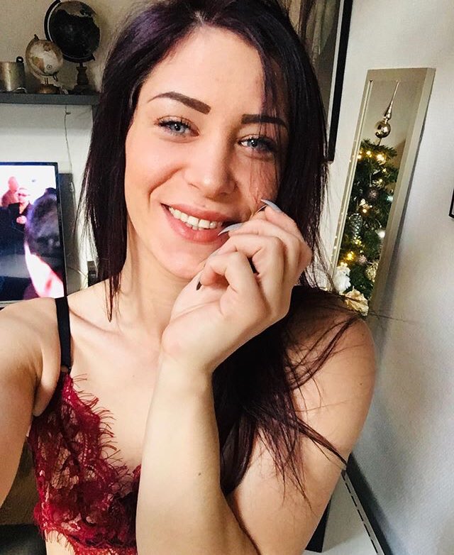 manonsaaro's tweet photo. NUDES ET VIDÉO ILLIMITÉ ET 1 cam JUSQU’À LA FIN DU CONFINEMENT POUR EN PROFITER DM et RT🍑💦👅👅 https://t.co/zjLlJgBGUE