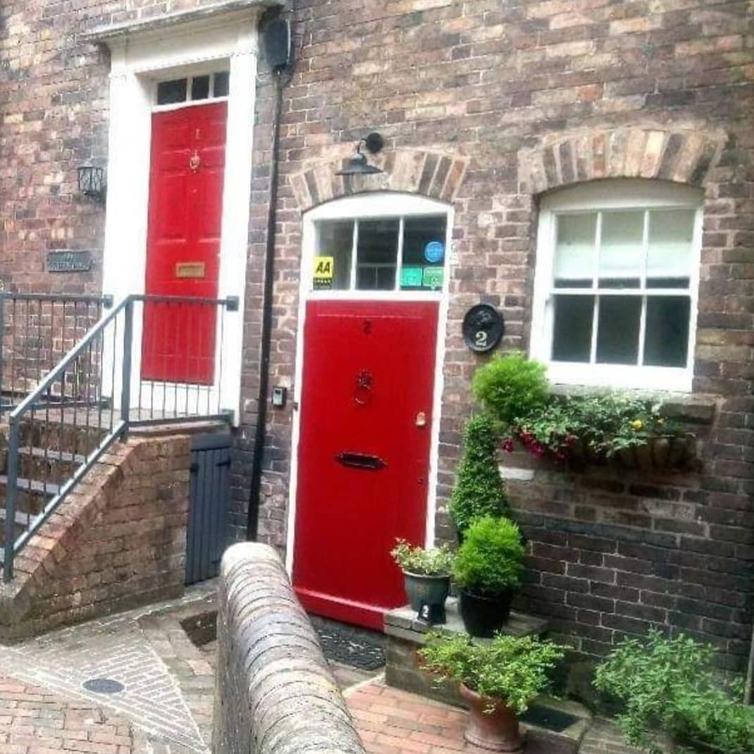 Ironbridgeview's tweet photo. Looking forward to welcoming you to our Award winning Self Catering holiday home. Located in the centre of Ironbridge with stunning view of the Iron Bridge. Museum's, restaurants etc on the doorstep. #ThereWithYou #therewithyou https://t.co/2aTXhmvb50