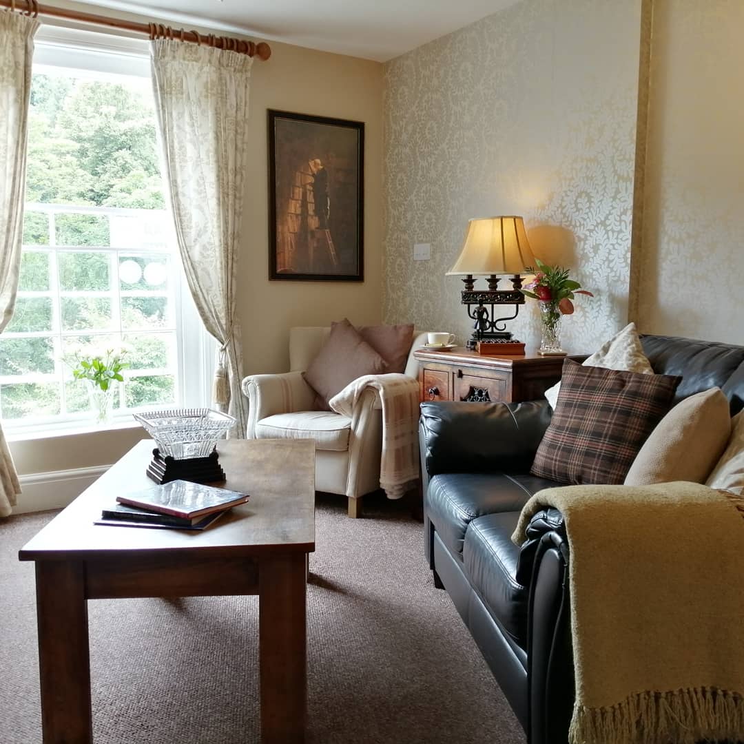 Ironbridgeview's tweet photo. Looking forward to welcoming you to our Award winning Self Catering holiday home. Located in the centre of Ironbridge with stunning view of the Iron Bridge. Museum's, restaurants etc on the doorstep. #ThereWithYou #therewithyou https://t.co/2aTXhmvb50