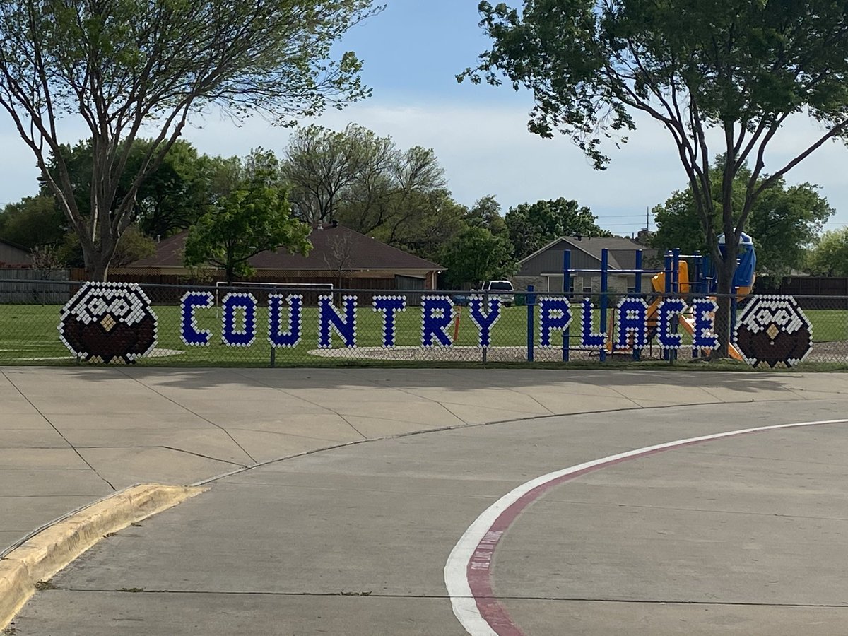 blackmaleRN's tweet photo. TBT- Workout back where her hoop dream started from at her old elementary school’s “After the Bell Program” and a student teacher that got her interested in basketball. Haven’t been back in years.
#whereitallstartedfrom
#mikandrill
#CountryPlaceelementary
#LondonScottbackatHome https://t.co/tNeSqtHLyw