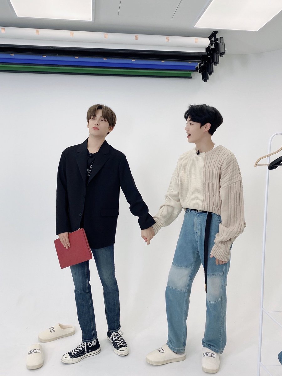 official_ACE7's tweet photo. [#ACE_DATA] 💾

다음은 #멋

솔직히 차니가 주니한테 해준 스타일링
너무 잘 어울리지 않나요? ⁰̷̴͈ㅇ⁰̷̴͈

#ACE #에이스 #CHOICE #초이스 https://t.co/7V0tp12F0H