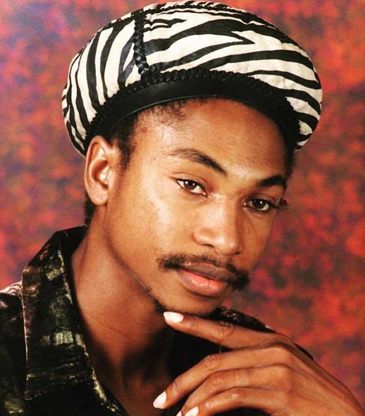 Garnetjrmusic's tweet photo. Blessed earthstrong to the Reggae messiah, Garnet Damon Smith, known to you as #GarnetSilk. 👑 #KingReuben #ImmortalSilk https://t.co/XJtOOw5RhQ