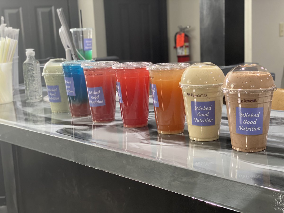 NutritionGood's tweet photo. 🔥🔥Teas and shakes in all different colors and flavors, you’re missing out! What are you waiting for? Come stop by, I’m here till 5pm! Let’s make some delicious art 🖼 🔥🔥

#delicious #teas #shakes #energize #nutrition #shoplocal #smallbusiness #pbbanana #snickers https://t.co/sKCTCbYlhc