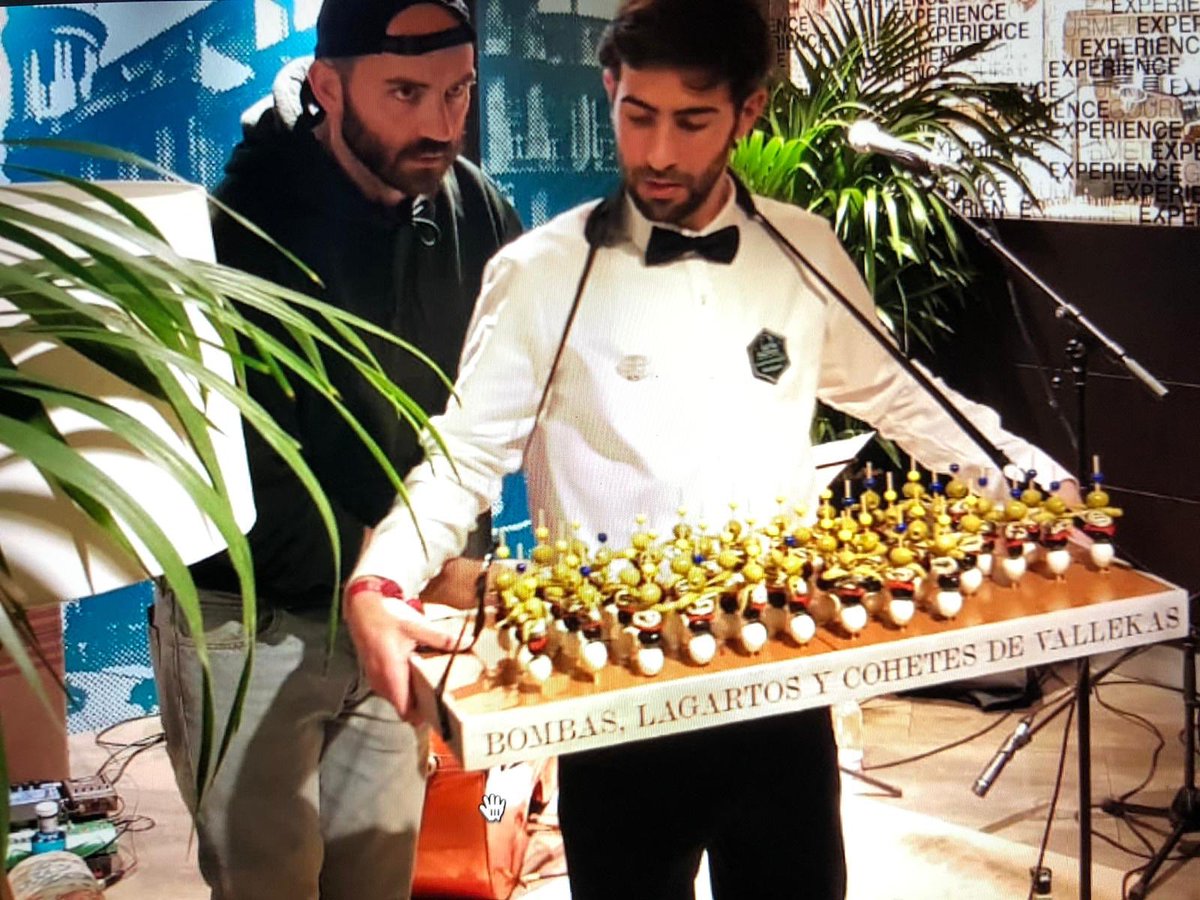 BLCVallekas's tweet photo. Gran parte de lo que somos a día de hoy se lo debemos a él. Nos ha dejado muy pronto una gran persona, muy querida en la empresa, dejándonos como legado uno de sus últimos trabajos, el nuevo diseño de nuestro packaging. #MiquelAngelVaquer. #Gracias #siempre #brandidentity https://t.co/TLxaQ0HWkj