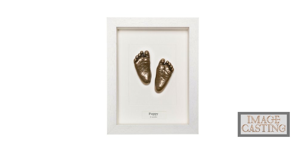 ImageCasting's tweet image. Two weeks since the UK went into lockdown, how are you all doing? If you’re looking for activities to do with your family while you #StayAtHome, how about making the mould for a #lifecasting together? Fill out the form here bit.ly/2worENN #womaninbizhour