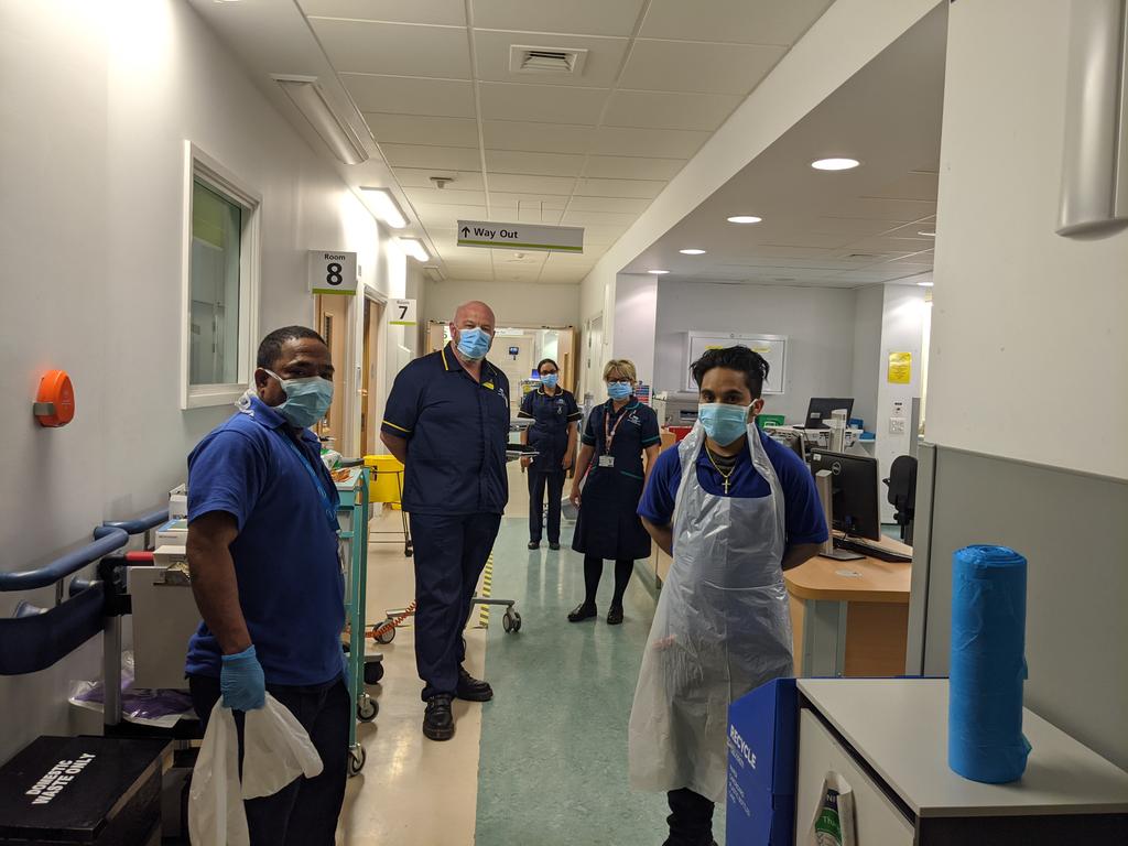 acarterouh's tweet photo. Supporting our teams and what great teams we have!  @OUHospitals 
@SafetySamFoster @TerryRoberts61 @MarkStathamOUH1 @Rachelstan1 https://t.co/pBl5swL2l2