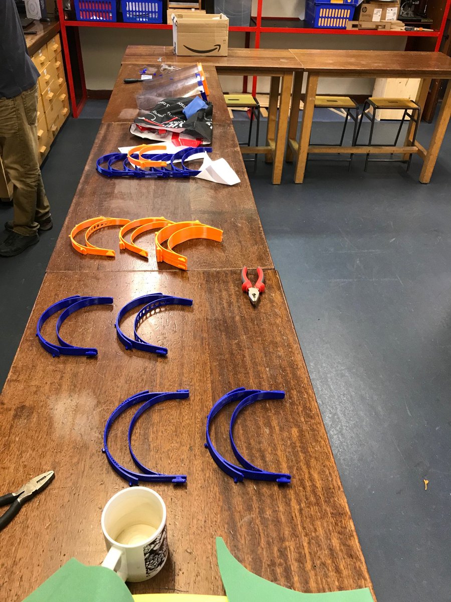 kes_dtdept's tweet photo. 3D printed visors being manufactured to support essential workers! https://t.co/nOldsrLCXe