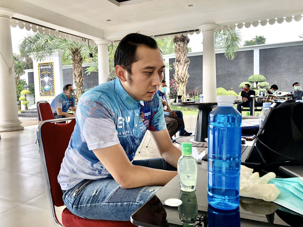 FPD_DPR's tweet photo. Fraksi @PDemokrat Peduli & Aksi Nyata “ Tour de Java” #BerantasCovid19 untuk kurangi “derita rakyat” dan sosialisasi “Hidup Besih & Sehat”
#harapanrakyatperjuangandemokrat #piafpd #srikandidemokrat https://t.co/8Y54c1GTJM