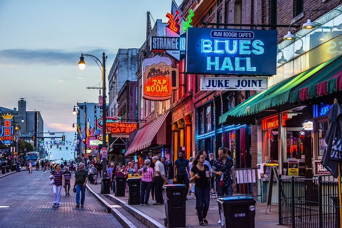 schwabs52's tweet image. Walking in Memphis.  #iwishiwas