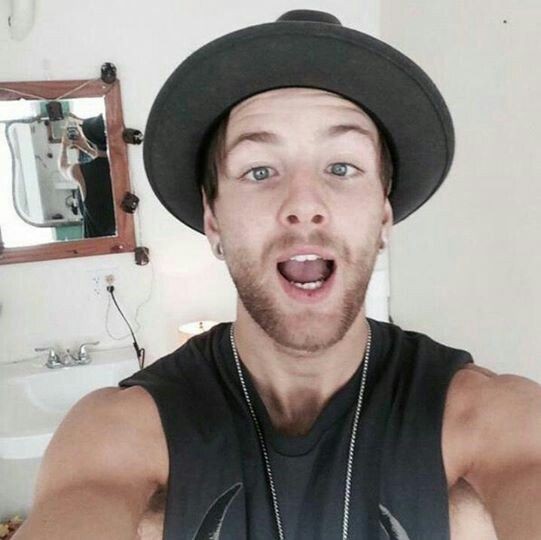 DrewChad69's tweet photo. Bom diaa https://t.co/q9GNLcm5SN