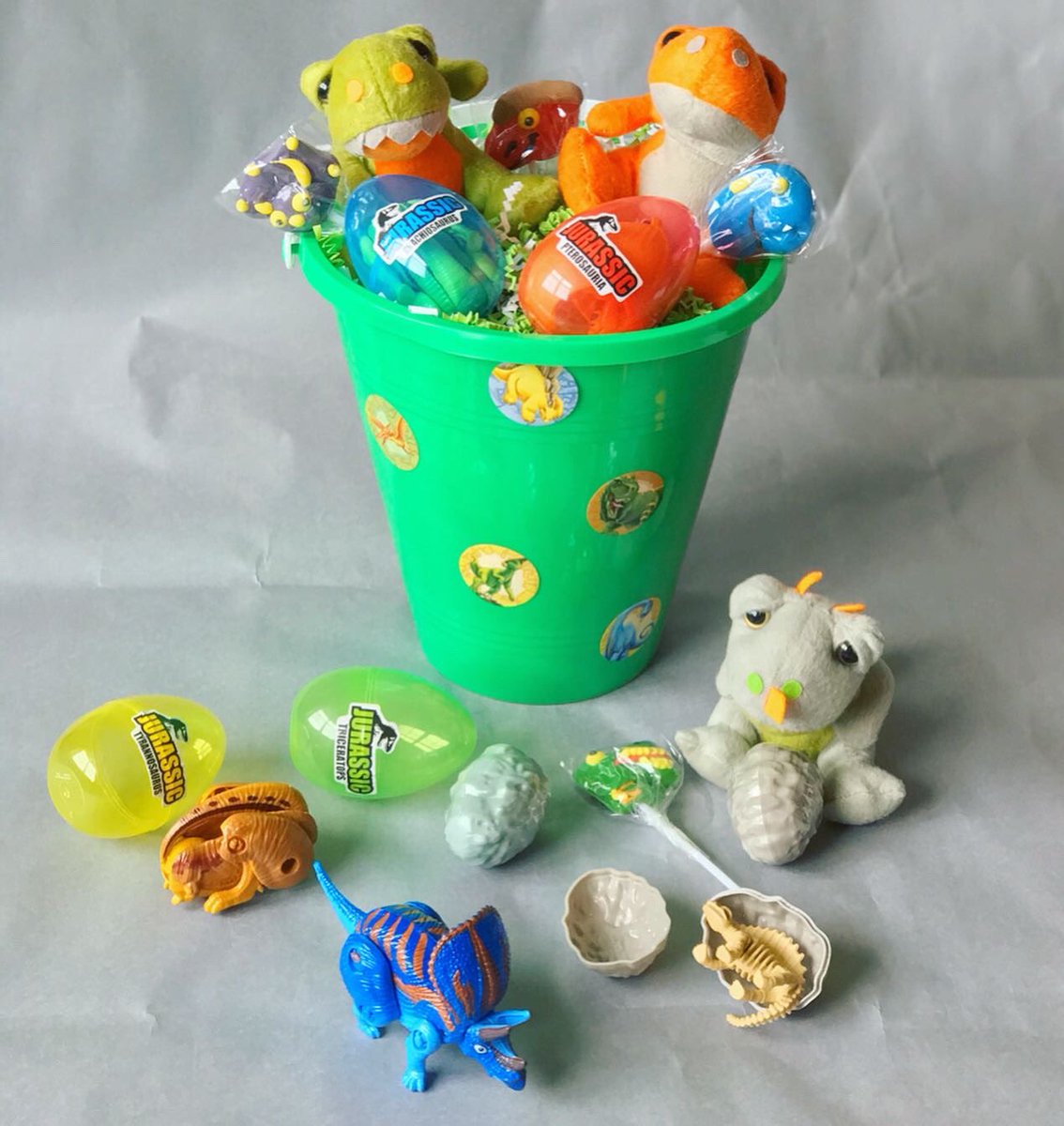 diana_chastain_'s tweet photo. #ad @OrientalTrading delivers everything needed to fill Easter baskets straight to your door! I love the themed, pre-filled, non-candy eggs! Free Shipping on any size order with code HIPHOP20 too! #OTCHipHopSquad #OTCEaster #orientaltrading Shop link: https://t.co/m1490KpR59 https://t.co/5LNa8AB4aW