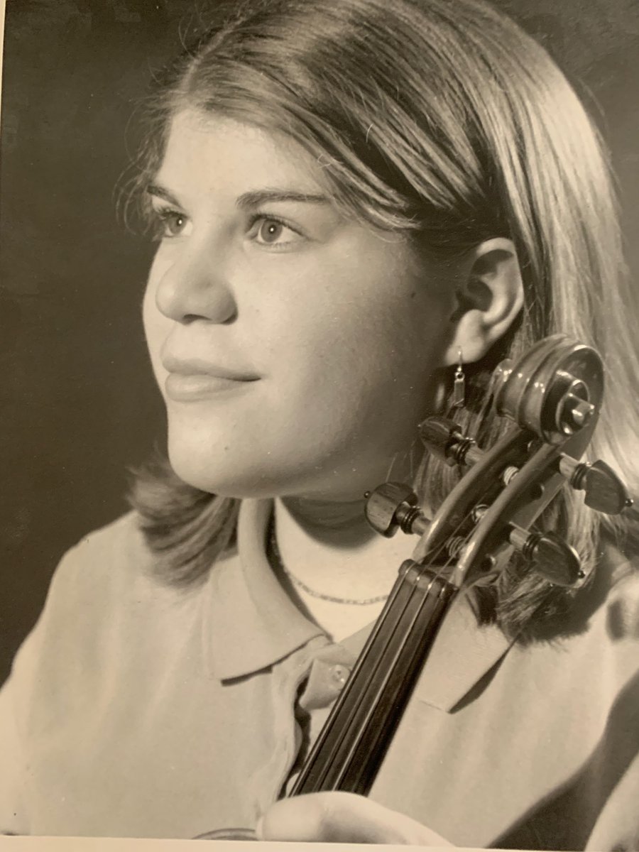 DMSColeman's tweet photo. This is me in early high school. My hair is very similar to what it is now. Not sure why it’s black and white! #LPSThrowbackThursday #InThisTogetherLPS #ShareTheGoodLPS #LPSLeads https://t.co/y0btdk9sUh
