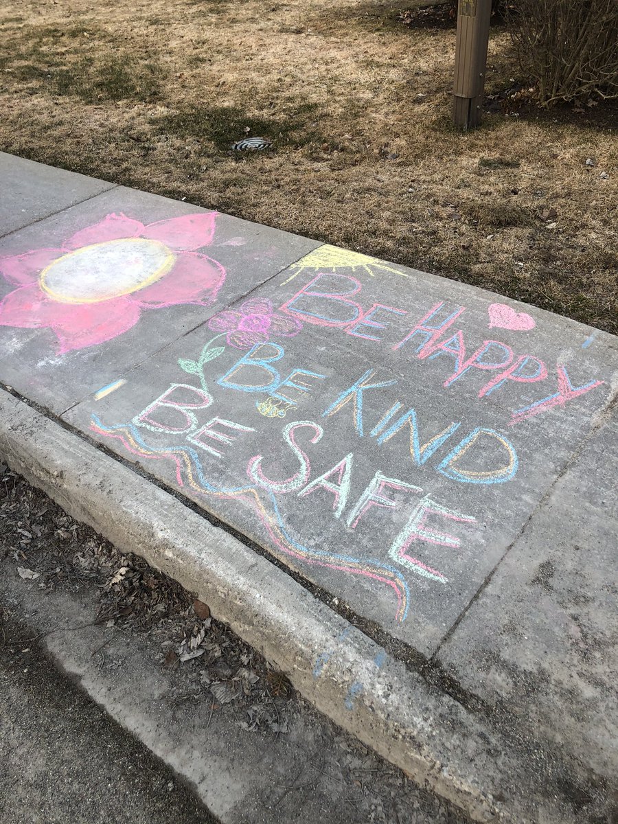 mallorielyon's tweet photo. There’s nothing more encouraging when you’re out for your morning run than the encouragement of your community! #staypositive @OvilleBanner Help spread the positivity! https://t.co/ypEAo3GZiI