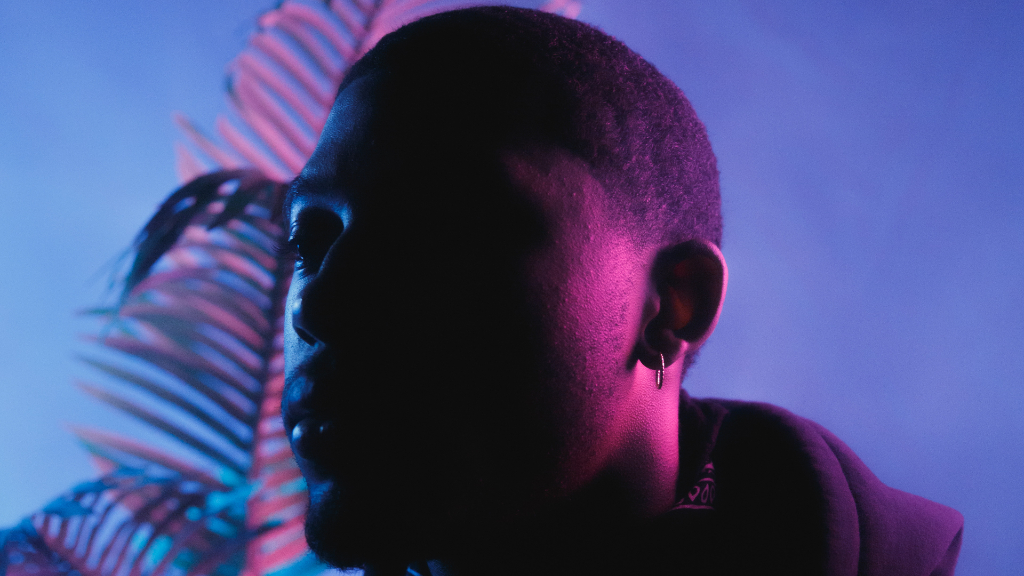DJBooth's tweet photo. Meet @DevyStonez, Dallas’ premier, selfless lyricist. He spoke with @DonnaCWrites about opening for @JayRock, building confidence, and the influence his hometown has on his sound: https://t.co/Oypvu3JsLX https://t.co/dBSyCCLtoX