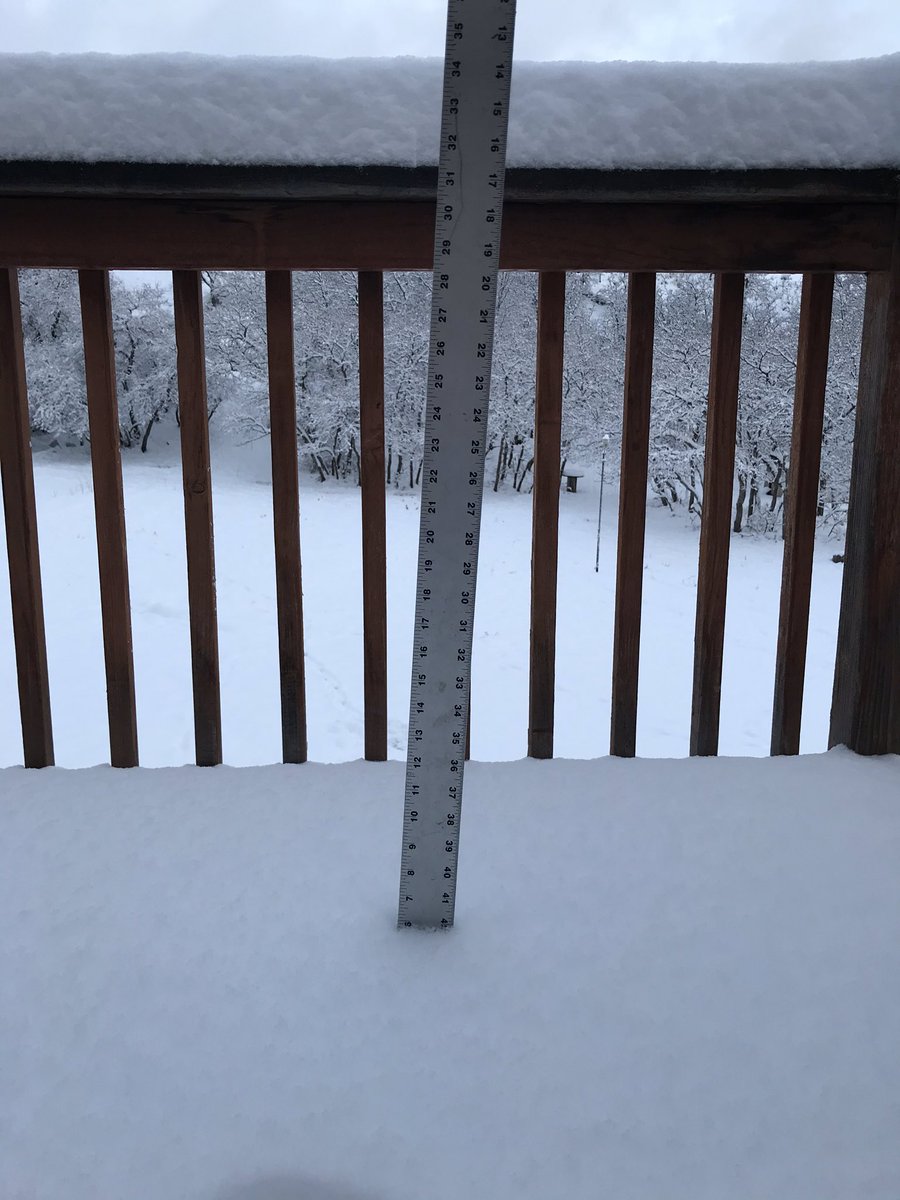 “Total nighttime accumulation of around an inch possible,” they said. Worst April Fools joke ever! <a href="/NWSSaltLakeCity/">NWS Salt Lake City</a> #elkridge