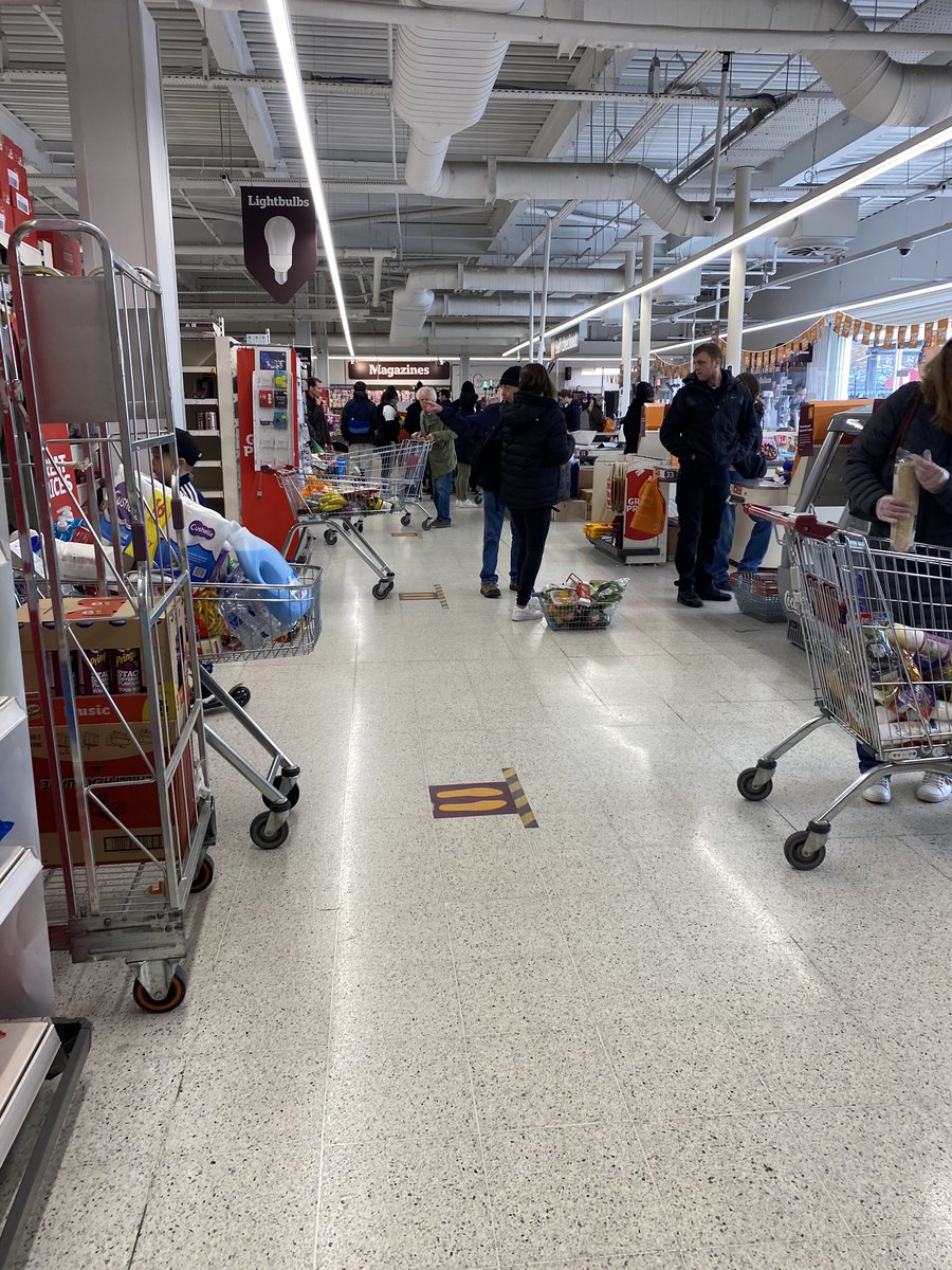BergieKT's tweet photo. @sainsburys making it impossible to safely shop by letting too many people in and no policing of social distancing! https://t.co/MILbEDGGpO