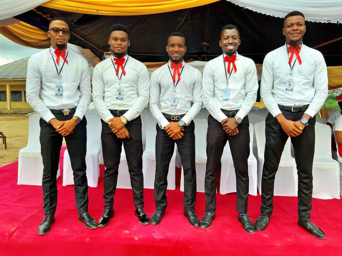 DeKlahsik's tweet photo. Your Event Hostesses https://t.co/UqBMt3WY2N