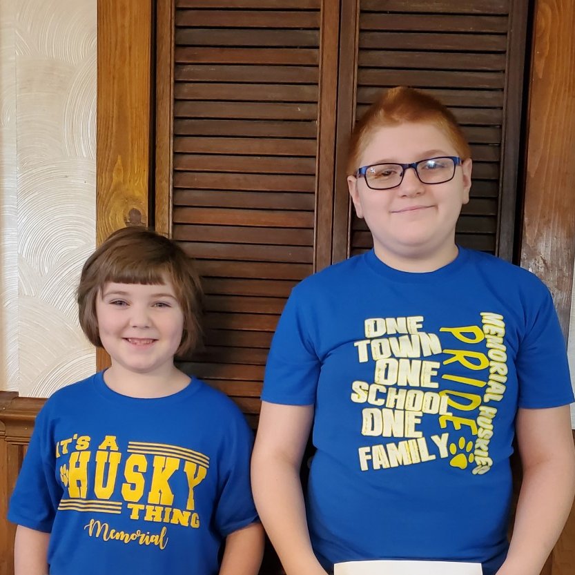OBPSMemorial's tweet photo. It's a HUSKY THING...Memorial students celebrate Autism Awareness while Remote Learning 🧩 @MemorialPTA @OBLombardi @OBassistantsup @OBSupCittadino @OB_Dougherty #OBProud 🧩💙 https://t.co/Whjn9auerg