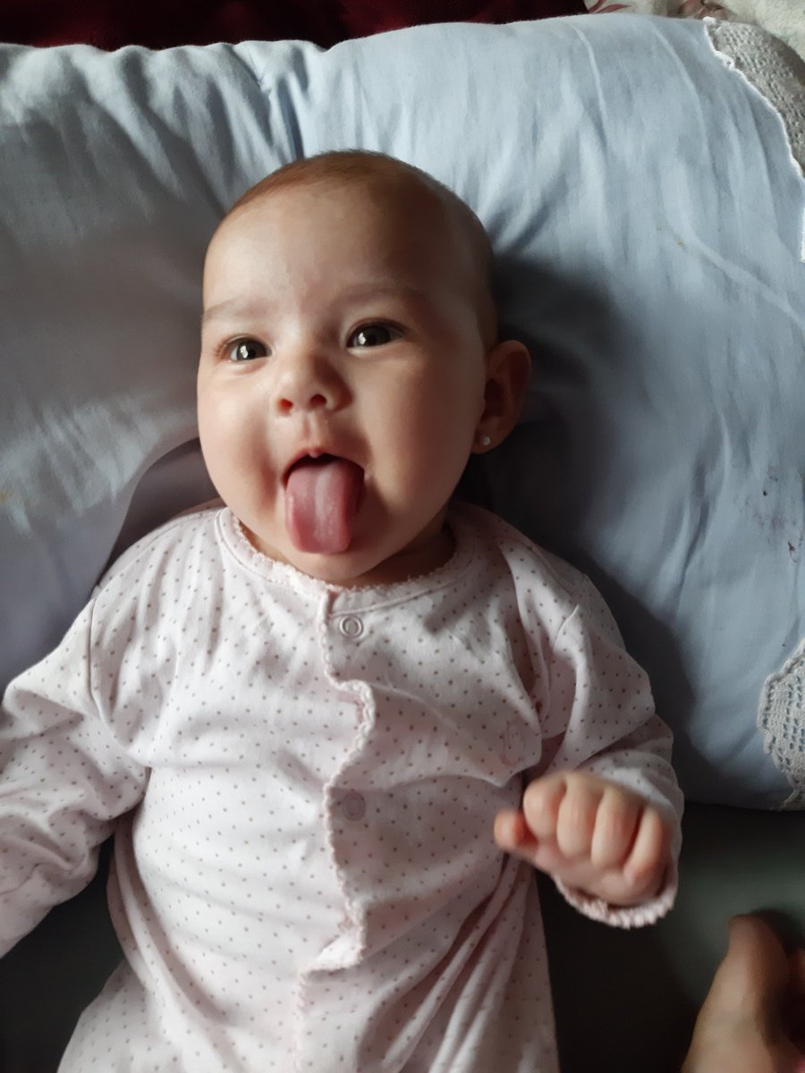 Luna La Guerta Auf Twitter Abrazo Enorme Te Dejo Una Juli Rollinga Y Un La Gata Dejo De Odiar A La Bebe A Ver Si Te Ayuda Un Poco T Co Wnggpb22ma