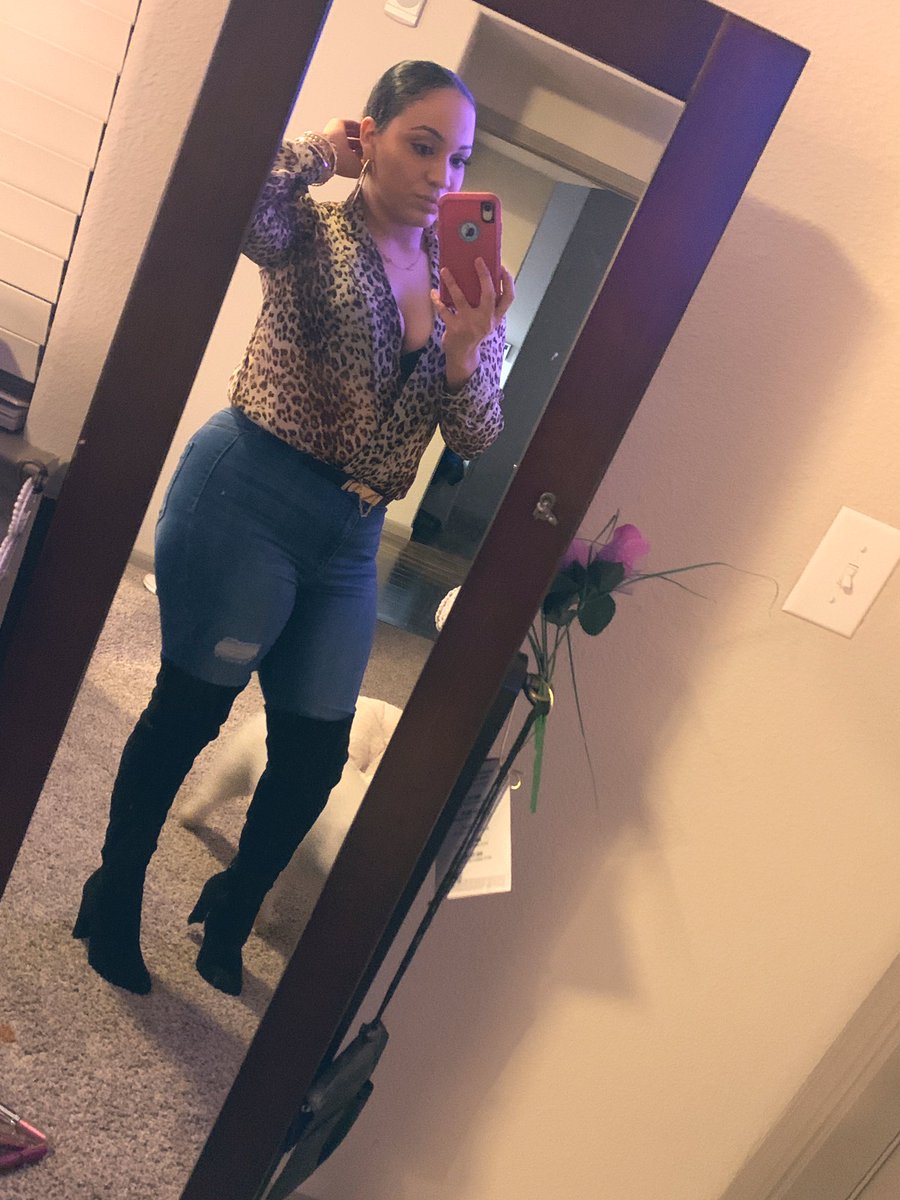 SimplyJai_'s tweet photo. Chapter 30😆 #Blessed #IssaRealOneBIRTHDAY🥳💃🏽 https://t.co/tWCK9SgEx3