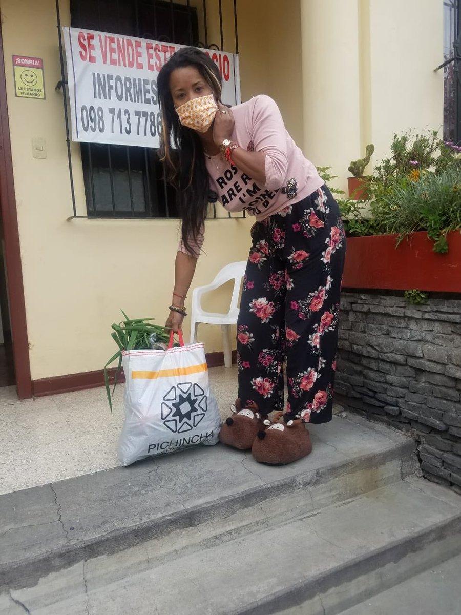 analualmeida's tweet photo. Contenta de haber podido gestionar la ayuda para mis compañerxs del #SindicatoTSUIO Asociación 1o de Mayo, Asociación Goover y Aso TST UIO
Gracias @PaolaPabonC y a donaciones particulares de amigas de Quito, Guayaquil y Cuenca. https://t.co/fMU3540fdG