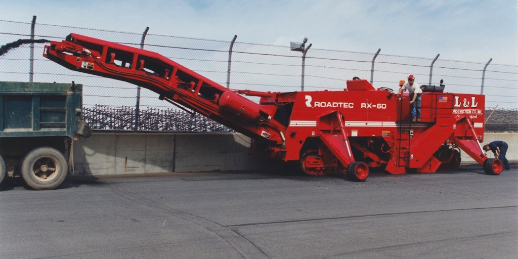 Roadtec's tweet photo. Throwback to the Michigan Speedway! #DedicatedToYourSuccess https://t.co/6a1LiI7i0z