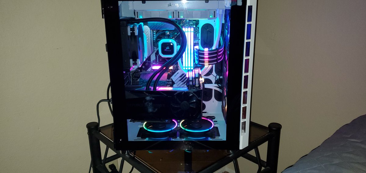 TrueBusterCube tweet picture
