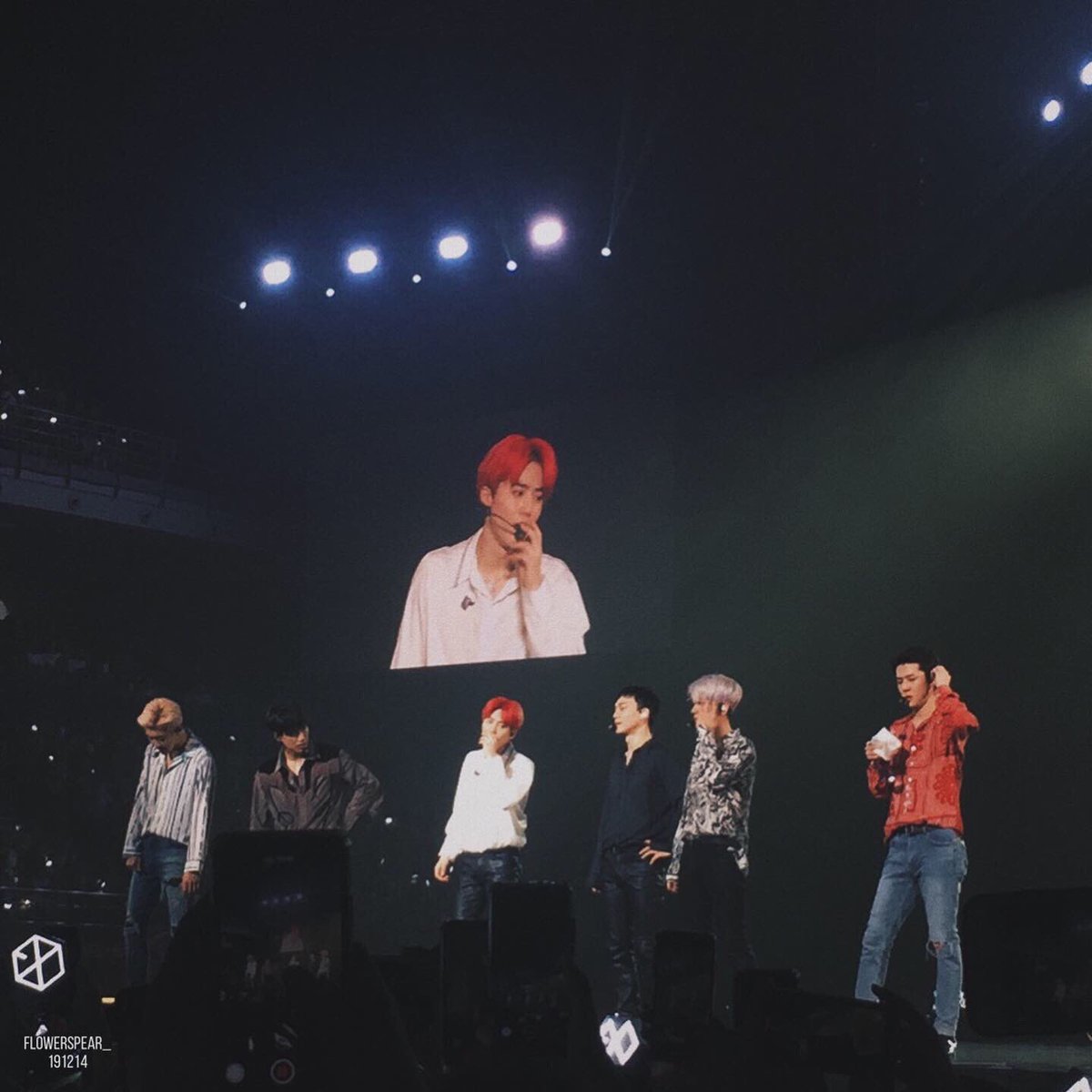 FLOWERSPEAR_'s tweet photo. I am challenging Kpop fans to post a photo you've taken at any Kpop concerts in Malaysia. The only thing is that you DON'T appear in it. Just a pic, no caption. Let's flood our TL to ease this isolation. Copy this, post a photo(s) &amp; let's attend concert virtually in Malaysia! 🇲🇾 https://t.co/qRs4zneTKQ
