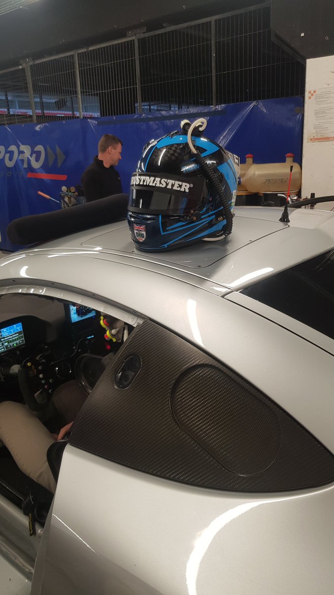 TMThrustmaster's tweet photo. #VirtualVSReality
Our friend @Will_Tregurtha showing off! How cool is this helmet?! 🤩💯
▶ Check out his website: https://t.co/zvhqDwwTJW
@thebrdc https://t.co/7DAV0TFpmt