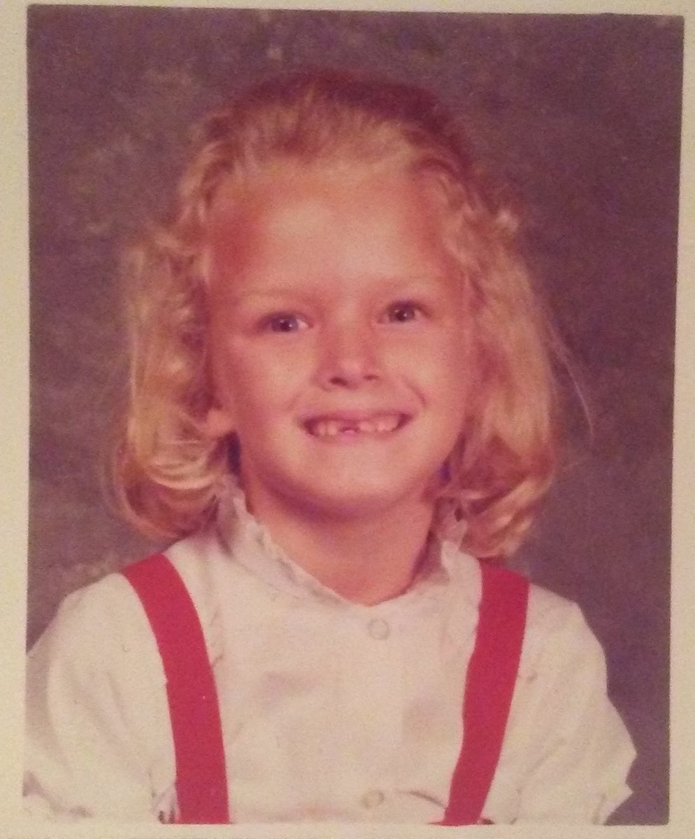 SenoraWBautista's tweet photo. #CWHSVirtualWeek @cwhs_springisd
Thursday... thrown WAY back! https://t.co/PeBFNzPQzu