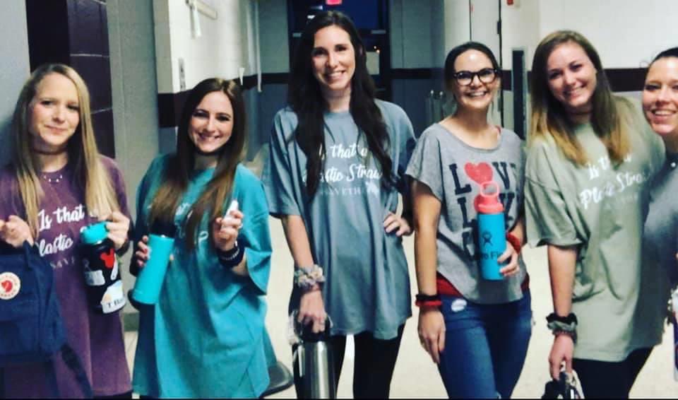 mrsSTAHMER's tweet photo. I love my Kempner friends/family โค๏ธ I miss yโall! #khsvirtualspiritweek #tagafriendthursday @KreativeKourt @mrstielke @grammarlygrimes @JamieStevens15 @ElaSmits @RachelWempe @maryzurbuchen @JRoMuniz @KHS_Cougars @kempnerybook1 https://t.co/7VCY6LEWWR