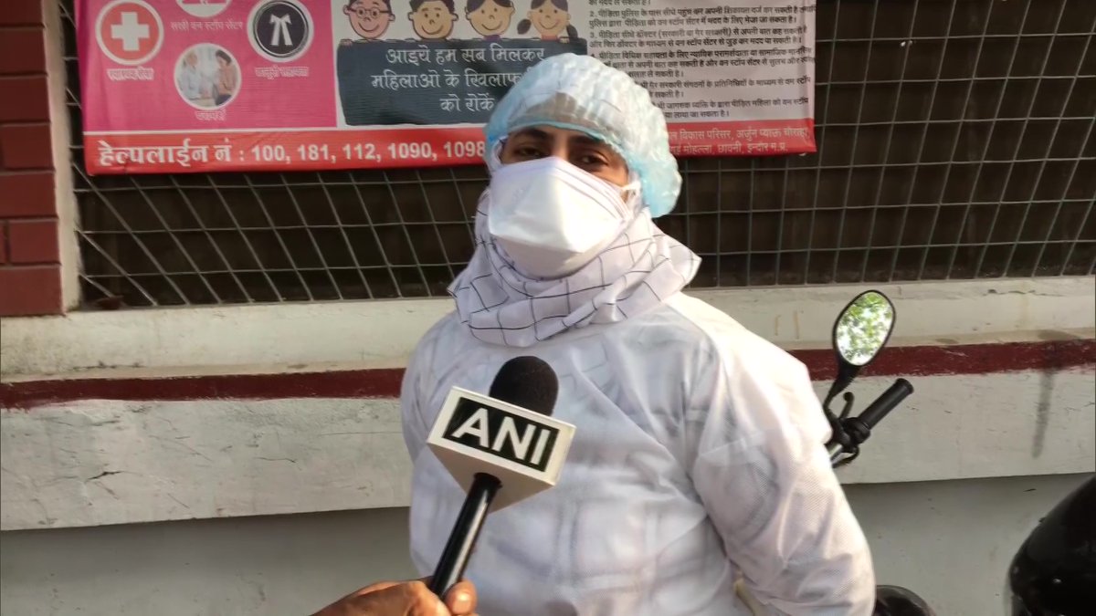 ANI's tweet photo. Madhya Pradesh: Health workers on whom stones were pelted by locals yesterday at Tatpatti Bakhal in Indore, today visited the same area to carry out screening services. Dr Zakiya Sayed says, "We have sustained injuries but we have to do our job and will not be scared." #COVID19 https://t.co/GiUBwd1F8C