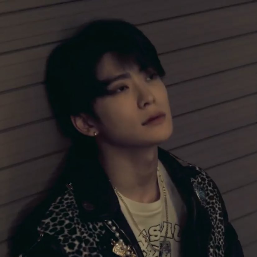 low quality jaehyun tweet media