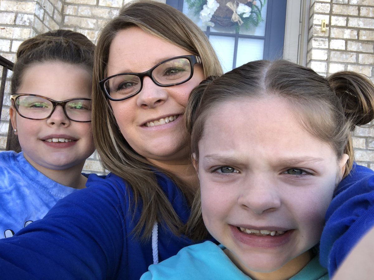 MrsDSteele's tweet photo. Autism Awareness Day! #wearblue https://t.co/FJ790QRxb1