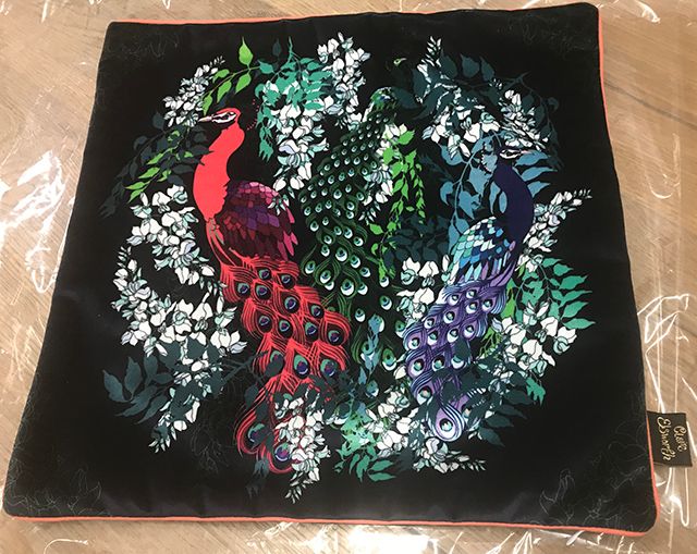 Meshtex's tweet photo. Some frequently asked questions about digitally printed cushion covers.
https://t.co/6hRIMR5UHD #cushions #cushioncovers #digitalfabricprinting #digitaltextiles #digitalprinting https://t.co/lSkz60CQya